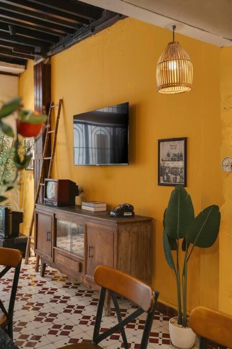 Ben Thanh Vietnamese Cultural House By Ssens Homes Ho-Chi-Minh-Stadt